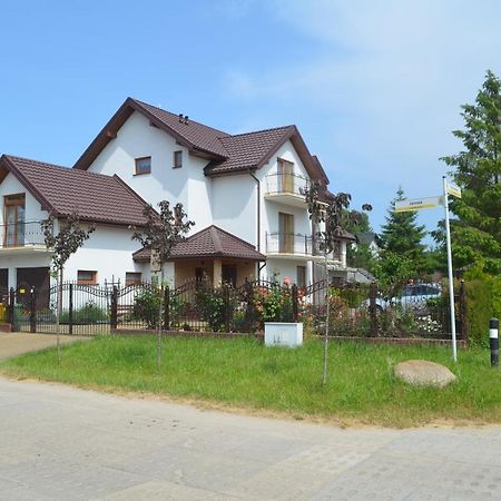 Willa Sara' Władysławowo Exteriör bild